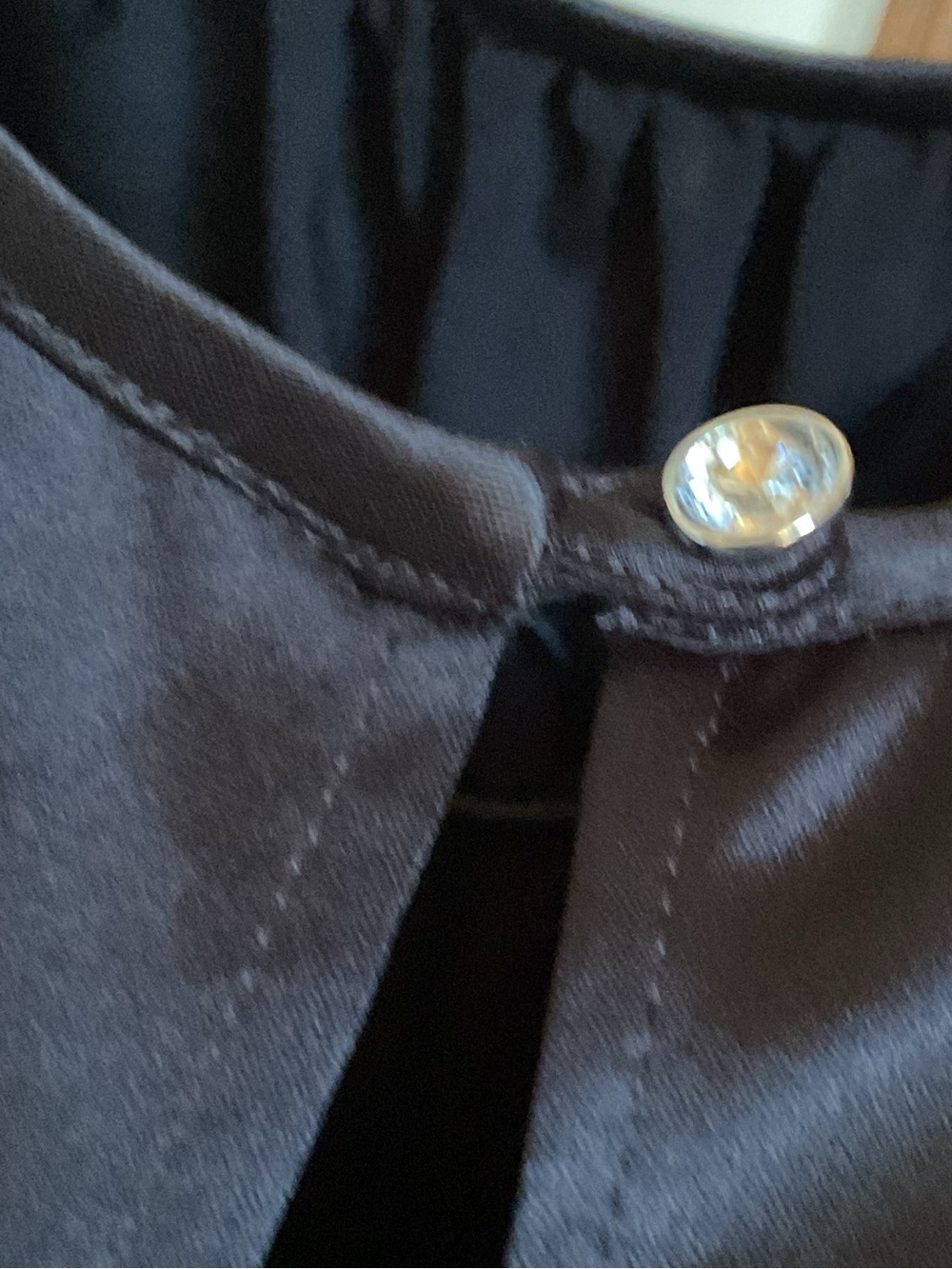 Custom Sleeveless Satin Shell Top - Black, Large - Picture 4 of 5